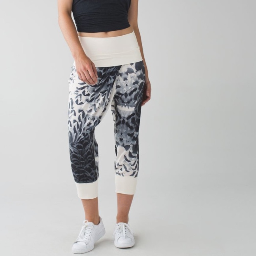 Lululemon Dance To Yoga PantPlume Angel Wing 4